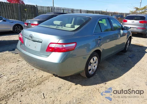 2009 Toyota Camry Le z USA, uszkodzony, nr VIN 4T1BE46KX9U811011